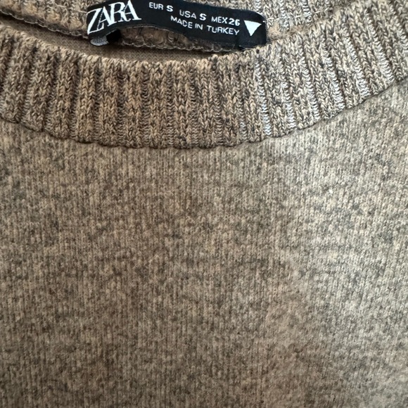 Zara Women's Tan Crewneck Sweater - Picture 2 of 5